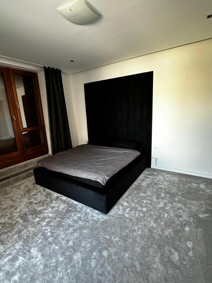 Luxury Penthouse At The Historical Centre With Free Parking Apartment Bratislava Bagian luar foto