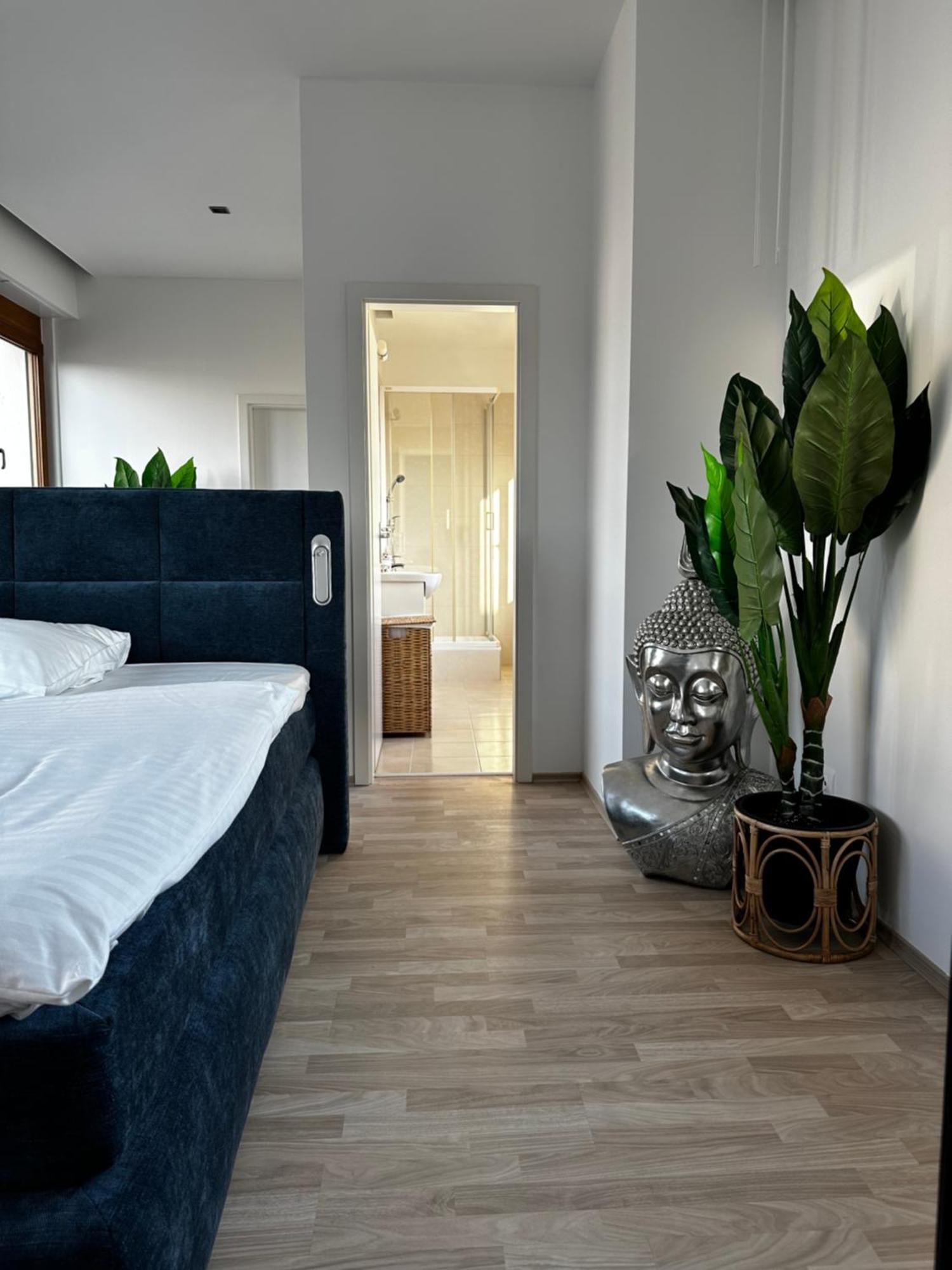Luxury Penthouse At The Historical Centre With Free Parking Apartment Bratislava Bagian luar foto